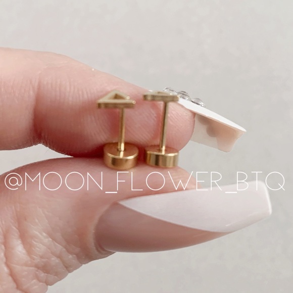 18K Gold Plated Stainless Steel Tiny Triangle Flat Back Earrings - Picture 5 of 6